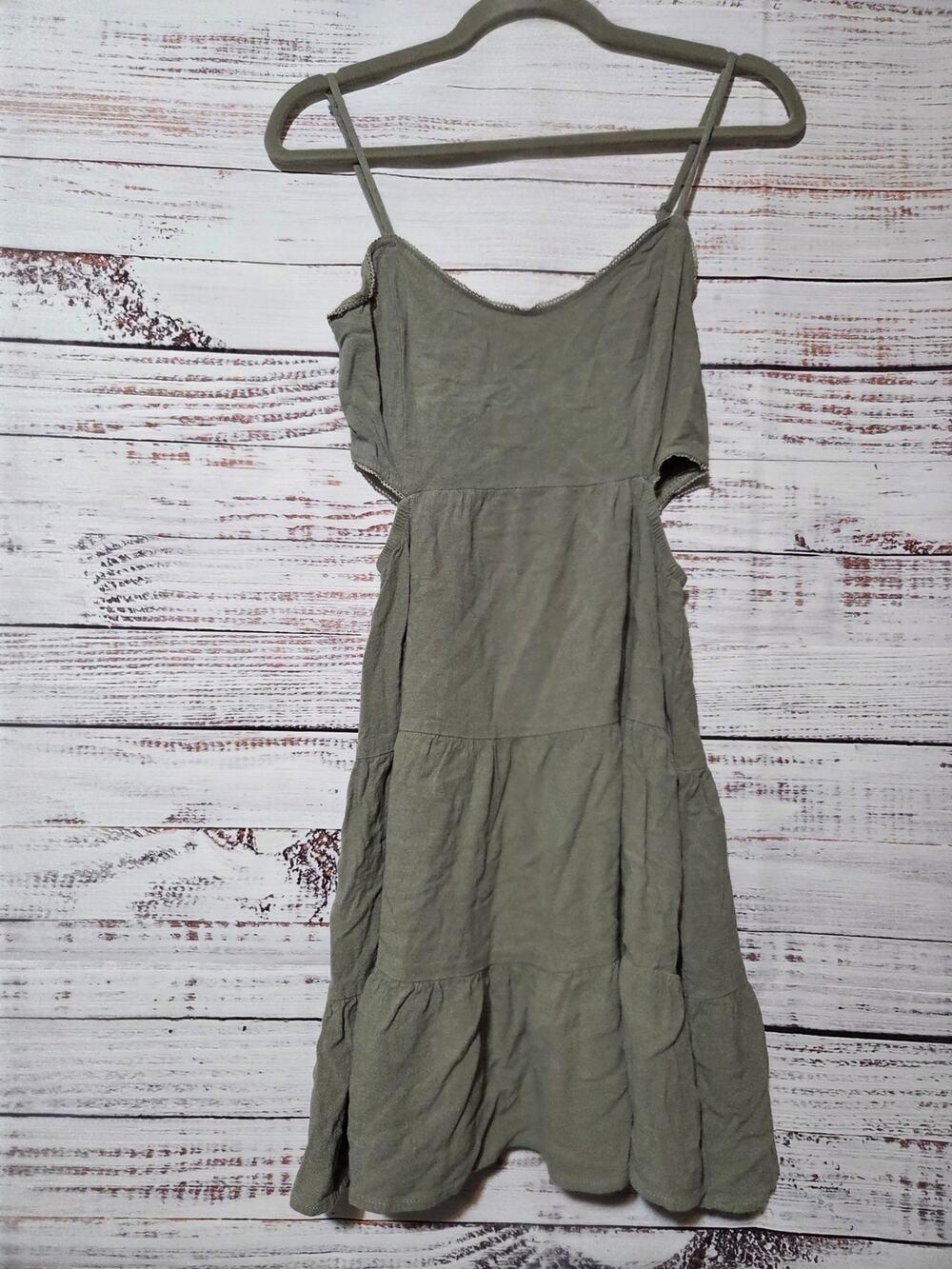 Altar'd State Dress Ladies Medium Green Sleeveless Cut Out Waist Knee Length